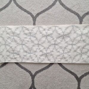 Luxurious Table Runner